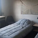 - 4 Personen *